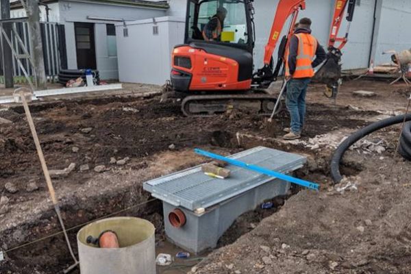 Example of a 2M TD series toilet disposal sump being installed with an adjacent 10CuM3 storage tank